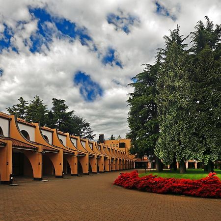 Hotel Pineta Busto Arsizio Exterior foto
