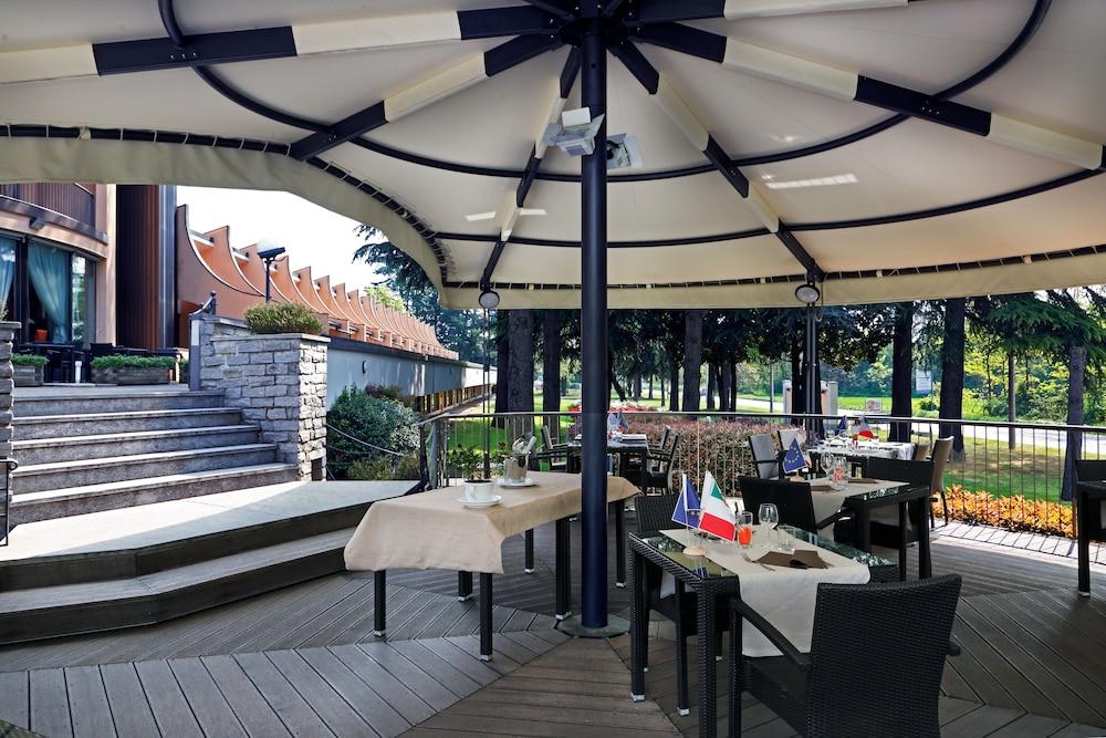 Hotel Pineta Busto Arsizio Exterior foto
