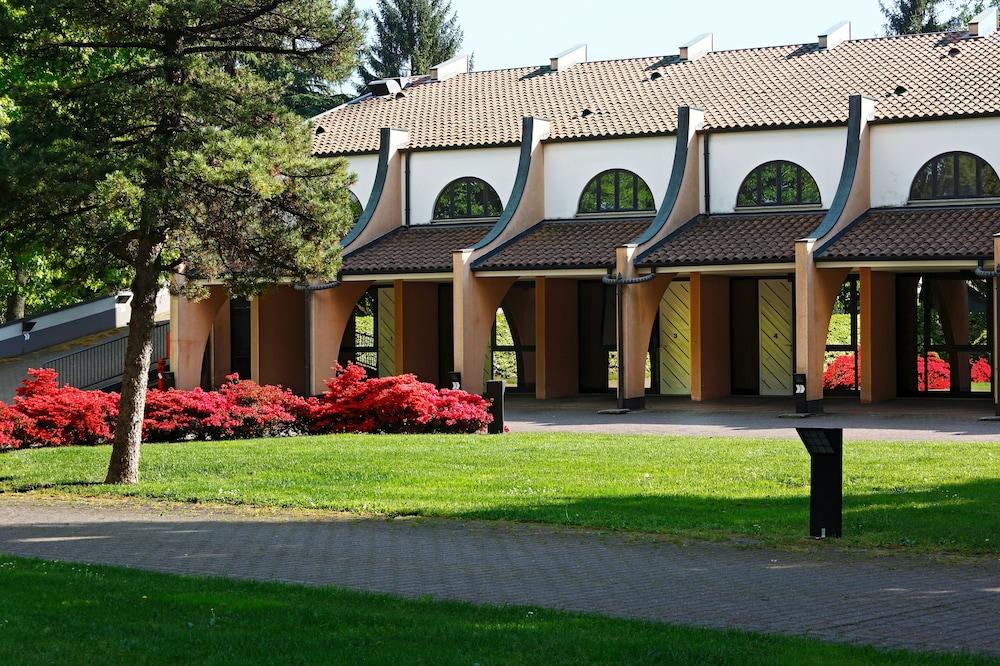 Hotel Pineta Busto Arsizio Exterior foto