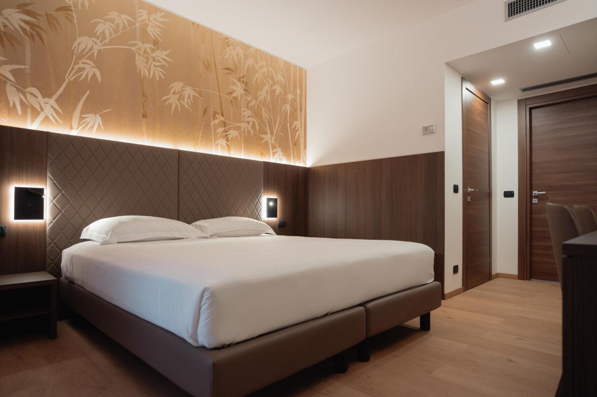 Hotel Pineta Busto Arsizio Exterior foto