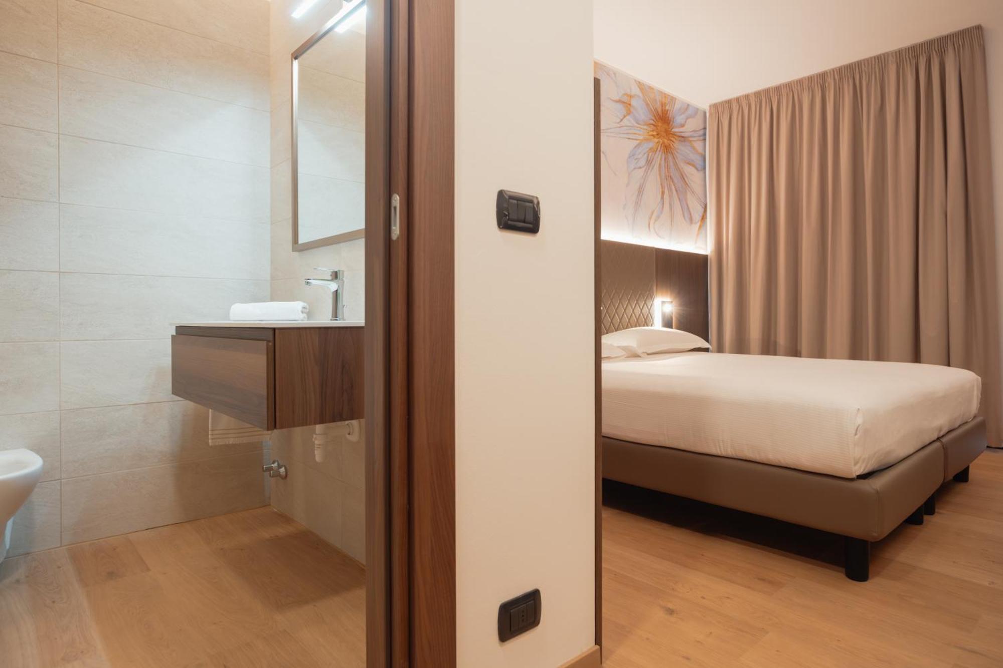 Hotel Pineta Busto Arsizio Exterior foto